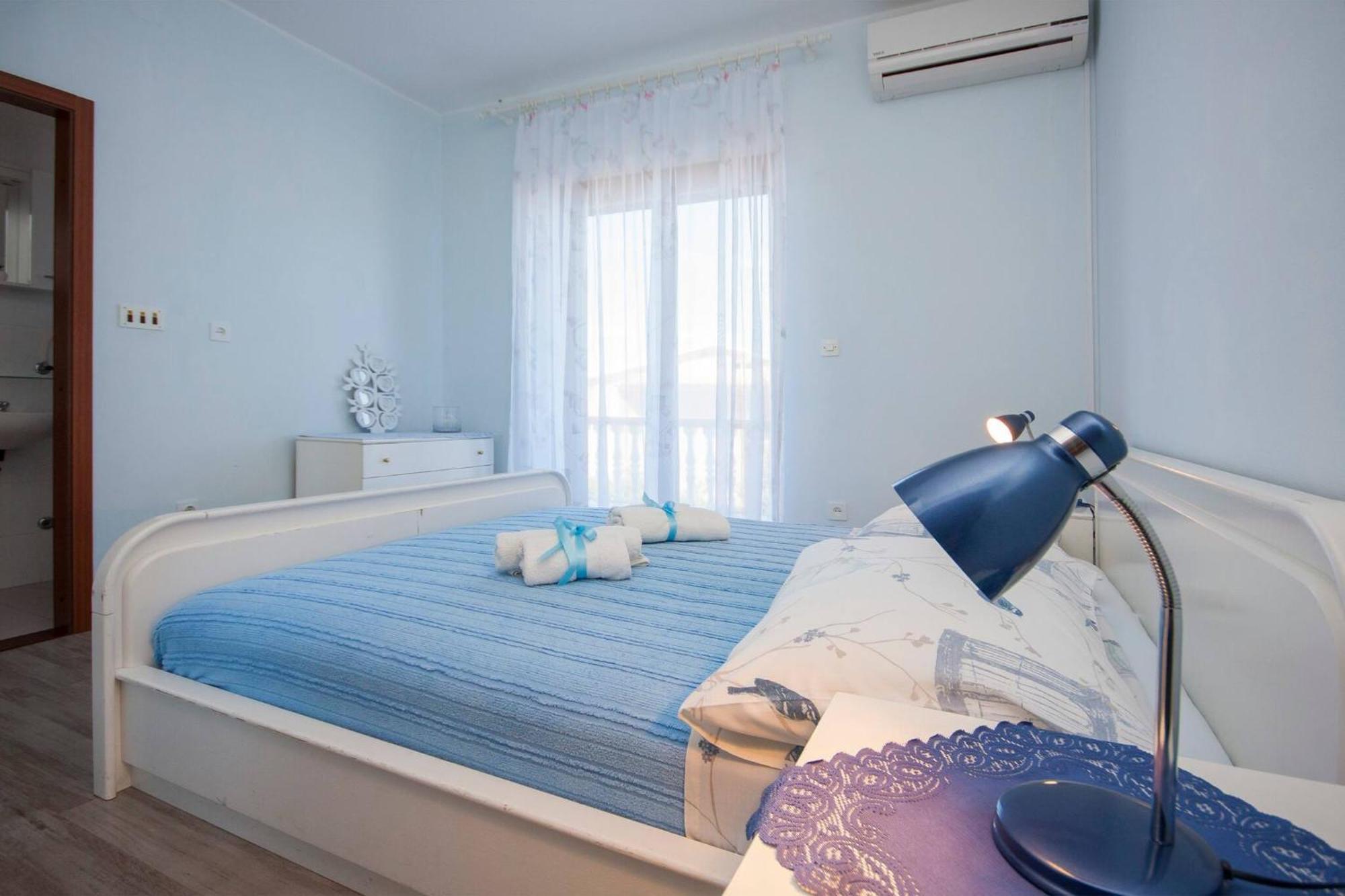 Family Apartments & Rooms Mikelin 普利莫顿 外观 照片